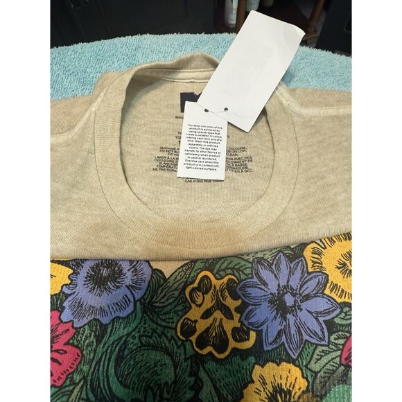 MTV 2024 Floral Tee 100% Cotton Beige Women's Small - Picture 8 of 12